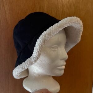 Isotoner Women's Microsuede Sherpa-Brim Bucket Hat - Water Repellant